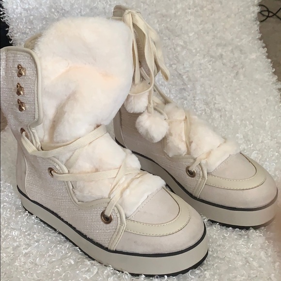 Converse-style, lace-up boots. - Picture 2 of 4